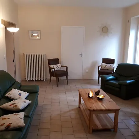 De Montriou Calme Campagne 10 Pers Сasa de vacaciones Feneu